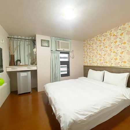 Ferienwohnung Fengjia 101 Taichung Exterior foto